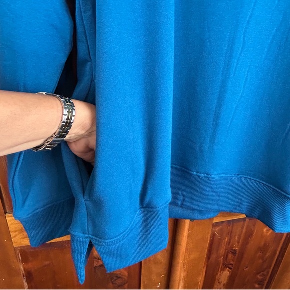 NEW - Danskin Blue Cozy Soft Comfy Crewneck Sweatshirt with Split Hem & Pockets - Picture 7 of 15